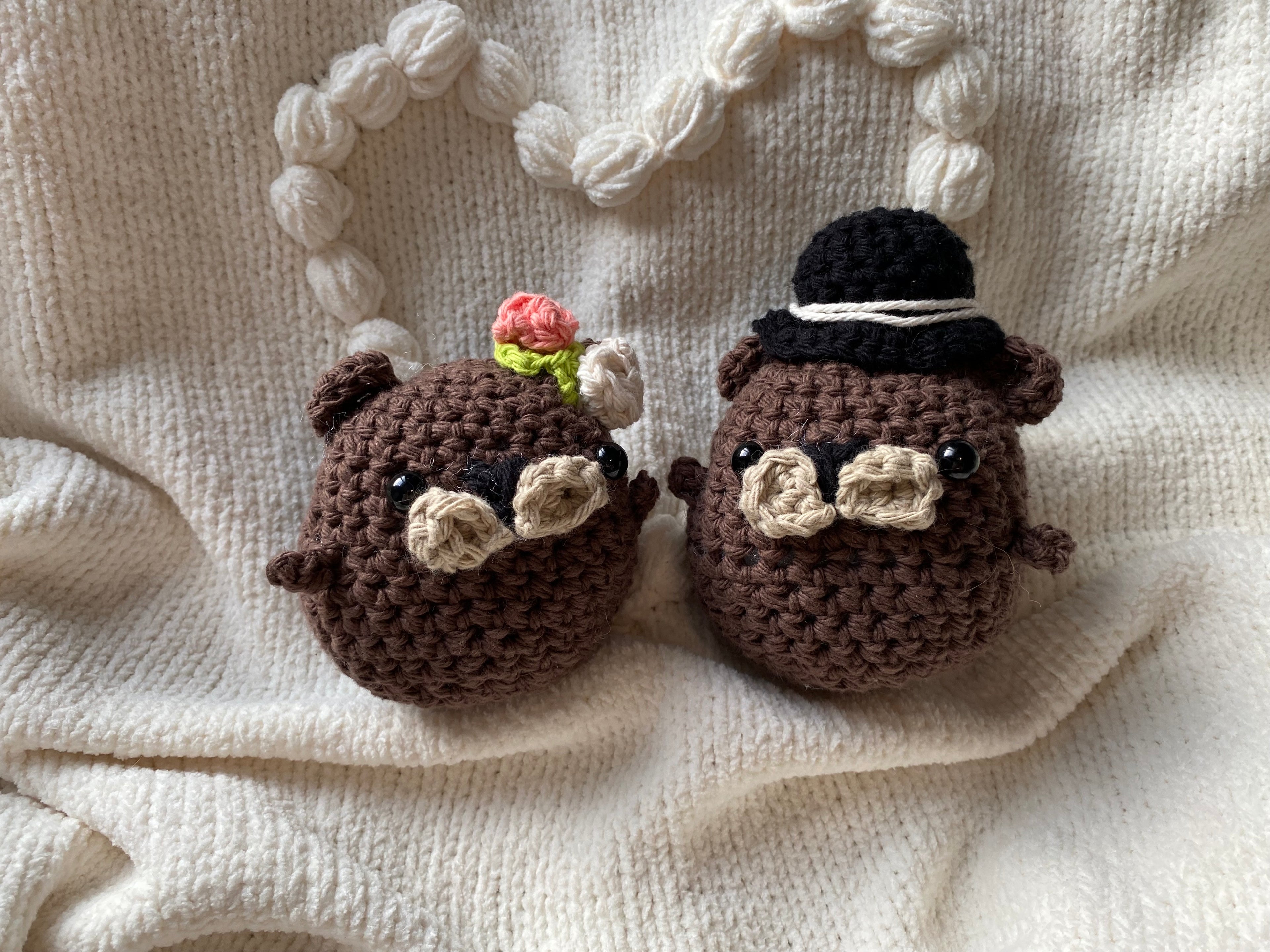 The “Otterly” In Love Wedding Couple